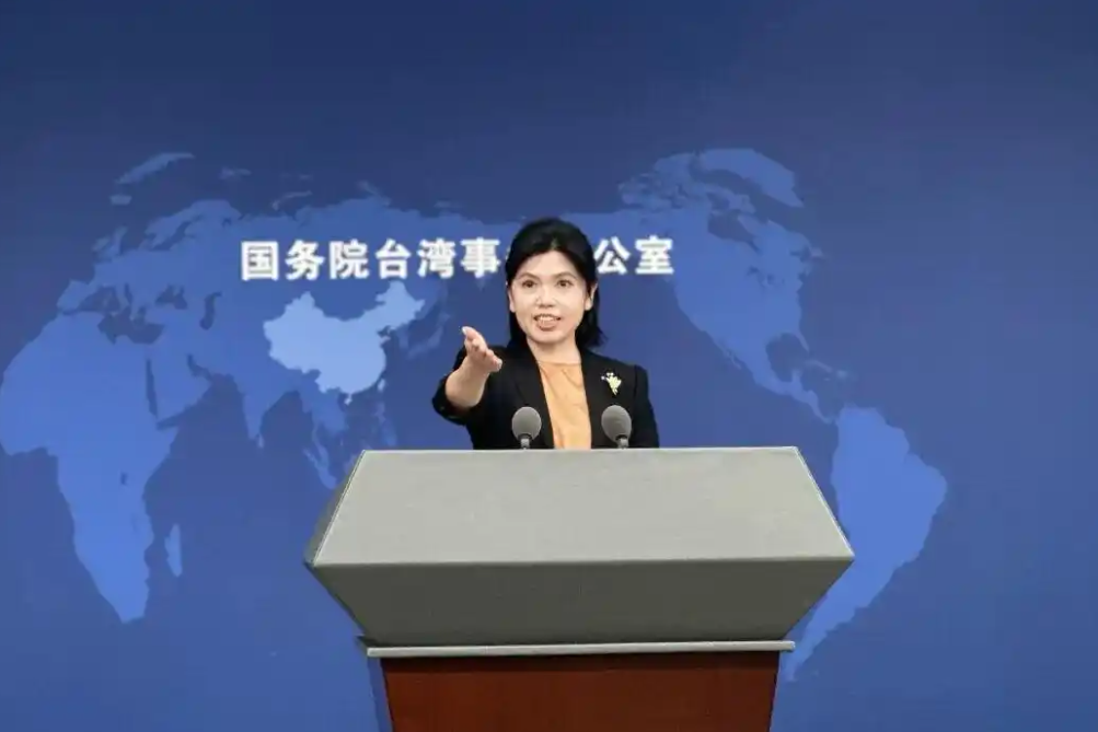 上海爷叔现身被大量股民围观