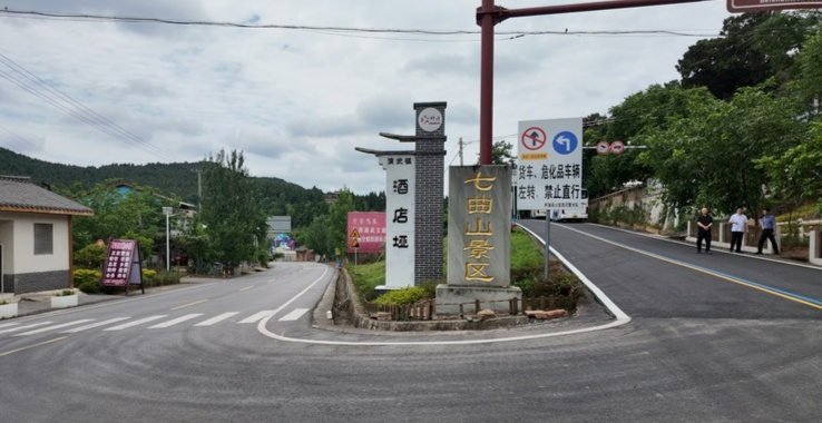 美伊在瑞士开始谈判 万斯：预计将取得更多进展